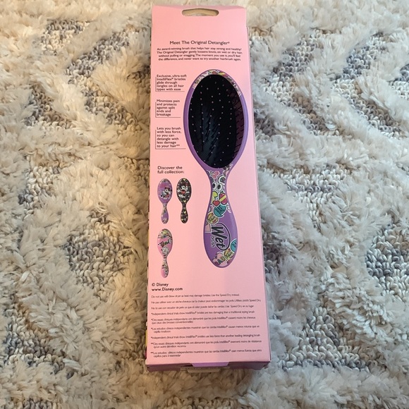 Disney Limited Edition Mickey Mouse & Minnie Mouse Detangler Wet Brush - Picture 3 of 3